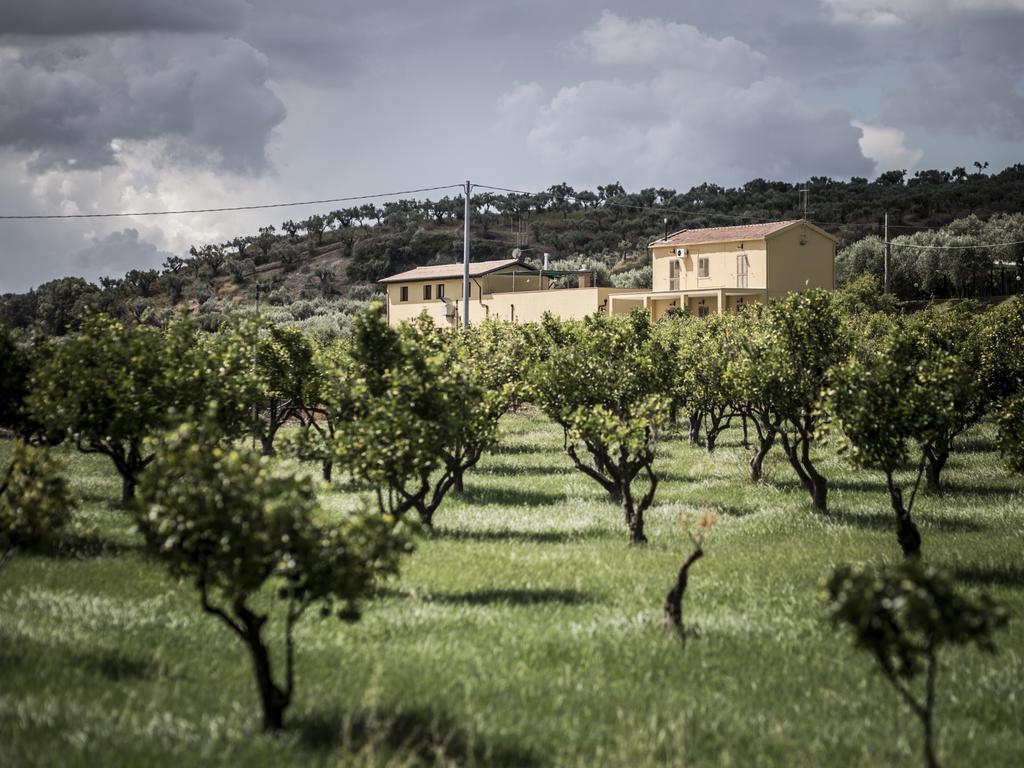 Agriturismo Il Giriatello Кротоне Экстерьер фото